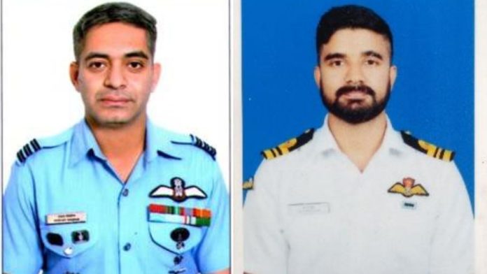 विंग कमांडर अक्षय सक्सेना आणि लेफ्टनंट कमांडर सौरभ मलिक