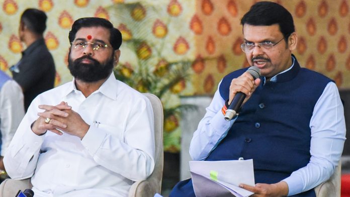 महाराष्ट्राचे मुख्यमंत्री देवेंद्र फडणवीस आणि उपमुख्यमंत्री एकनाथ शिंदे : फाईल फोटो.