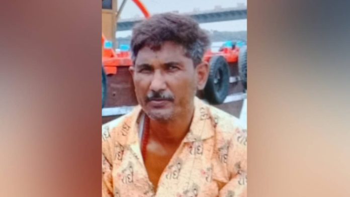 संजीव मुखिया.