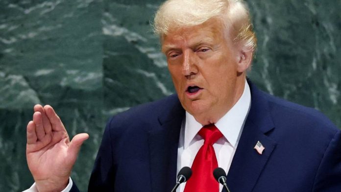 अमेरिकेचे अध्यक्ष डोनाल्ड ट्रम्प यांनी 1 ऑक्टोबरपासून नवीन कर लागू करण्याची घोषणा केली आहे.