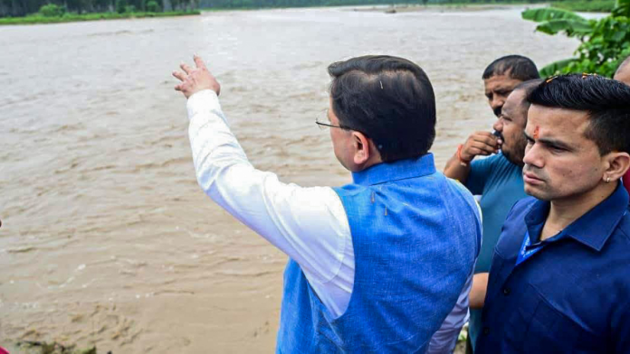 उत्तराखंडचे मुख्यमंत्री पुष्कर सिंह धामी यांनी सोमवारी चंपावतमधील आपत्तीग्रस्त भागांची पाहणी केली.