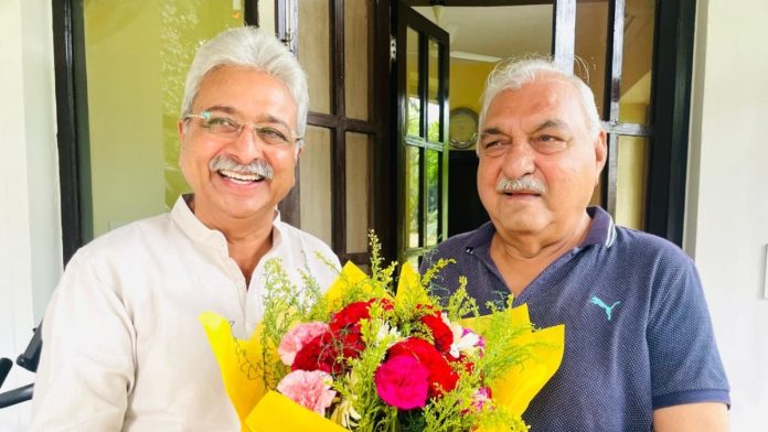 हरियाणा प्रदेश काँग्रेस समितीचे प्रमुख राव नरेंद्र सिंह आणि हरियाणा काँग्रेस विधिमंडळ पक्षाचे नेते भूपिंदर सिंह हुड्डा