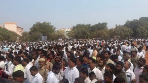 बारामती येथील विद्या प्रतिष्ठान मैदानावर उसळलेला शोकसागर | कस्तुरी वळिंबे | प्रिंट