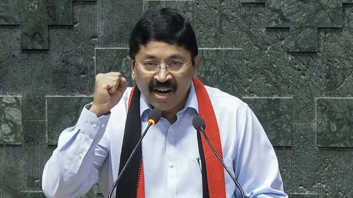 डीएमके खासदार दयानिधी मारन यांनी मंगळवारी चेन्नई येथील कायद-ए-मिल्लत शासकीय महिला महाविद्यालयात विद्यार्थ्यांना संबोधित करताना ही टिप्पणी केली.