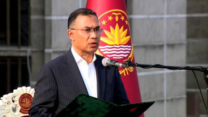 बांगलादेशातील ढाका येथे तारिक रहमान त्यांच्या शपथविधी समारंभात