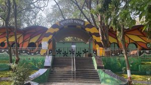 कृष्णगिरी स्टेशन, जिथे पर्यटक 'वनराणी'मध्ये चढतात | छायाचित्र: कस्तुरी वाळिंबे | द प्रिंट