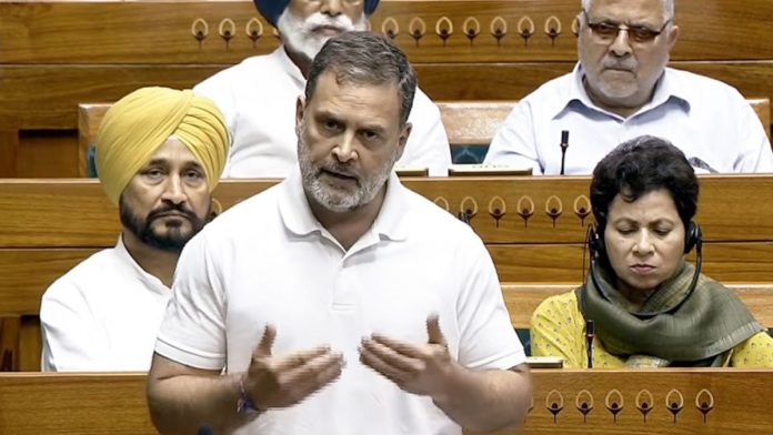 लोकसभेतील विरोधी पक्षनेते राहुल गांधी यांनी गुरुवारी, नवी दिल्ली येथे संसदेच्या अर्थसंकल्पीय अधिवेशनादरम्यान (2026-27) लोकसभेत भाषण केले.