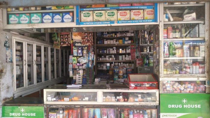 प्रातिनिधिक छायाचित्र | 12 टक्क्यांहून अधिक इथाइल अल्कोहोल असलेल्या तोंडावाटे घेतल्या जाणाऱ्या औषधांवर आता अधिक कडक नियम लागू होतील.
