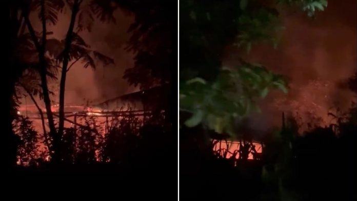कांगपोकपी जिल्ह्यातील चम्फाई ब्लॉकमधील गावात घरांना आग लागल्याचे व्हिडिओतील दृश्य.